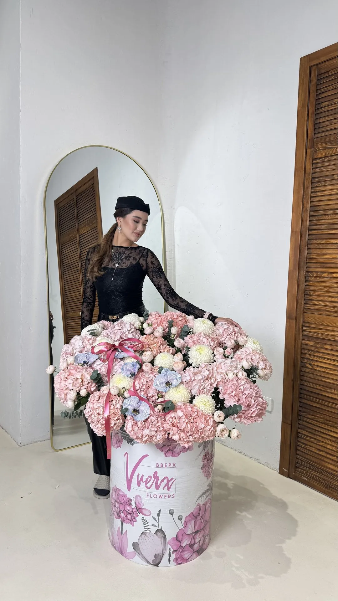 Свежий букет с доставкой Vverx Flowers по Казахстану