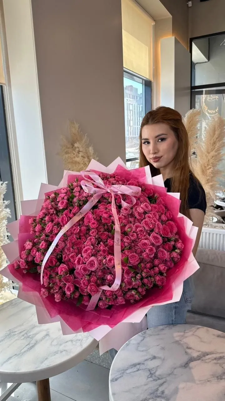 Авторский букет от флористов Vverx Flowers