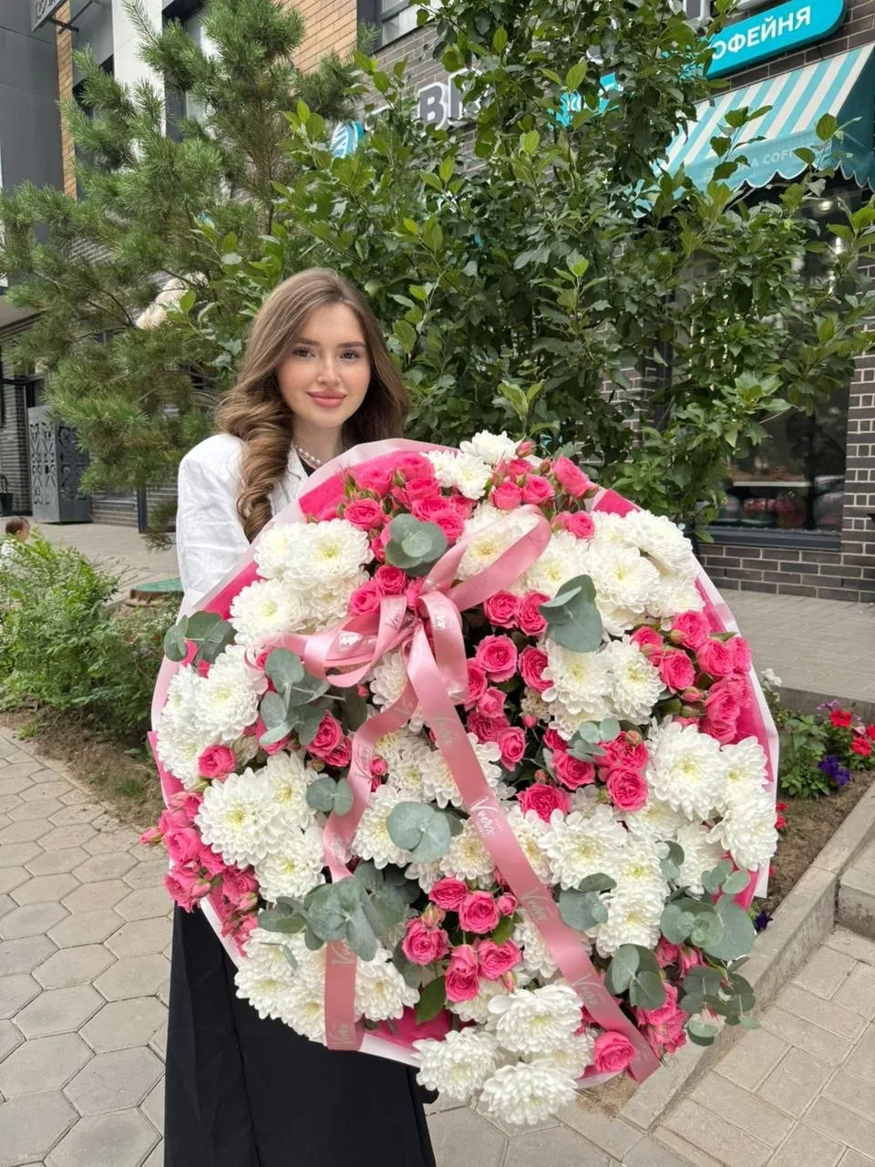 Флористическая композиция Vverx Flowers