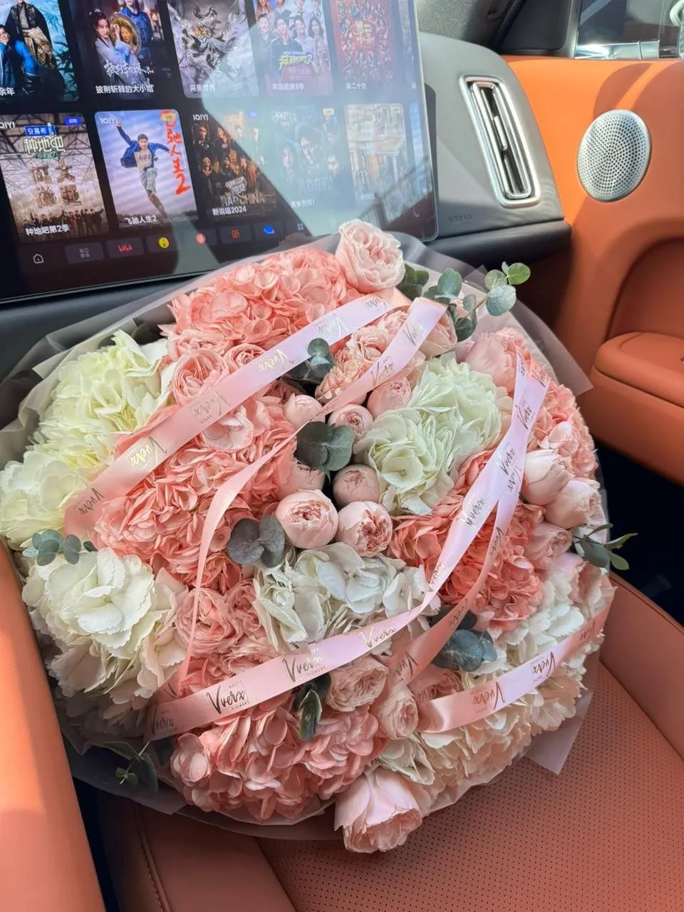 Букет из свежих цветов — Vverx Flowers Астана и Алматы